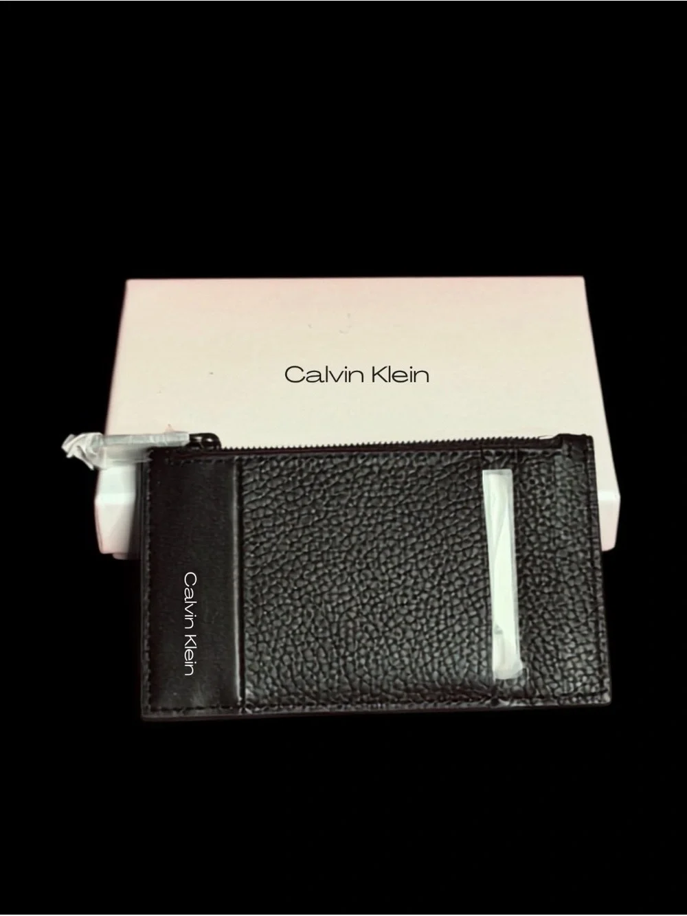 Calvin Klein Men’s Black Pebbled Leather Zip Card Holder Wallet – New